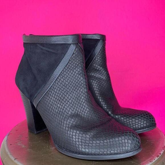 Fossil Janette Black Leather Suede Round Toe Block Heel Ankle Boot Size 9 - Picture 1 of 7